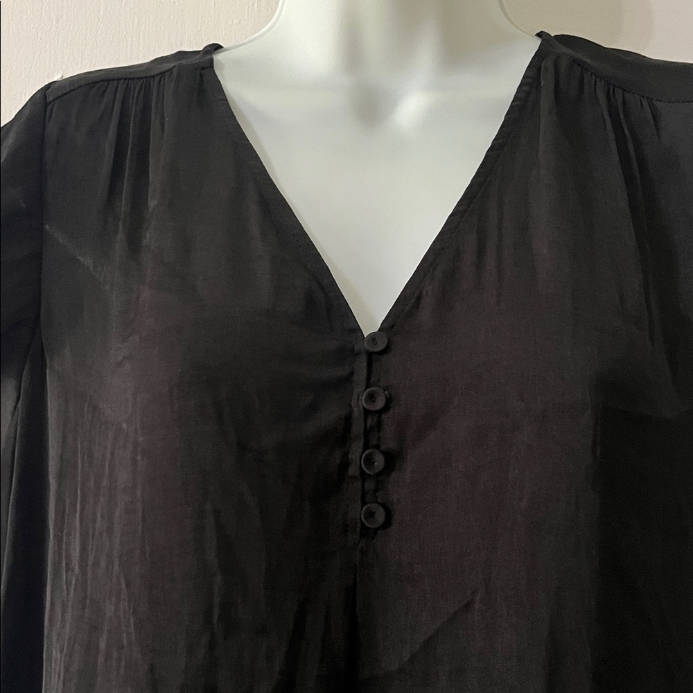 Maison d’ Amelie Black V-Neck Button Blouse - Picture 2 of 8